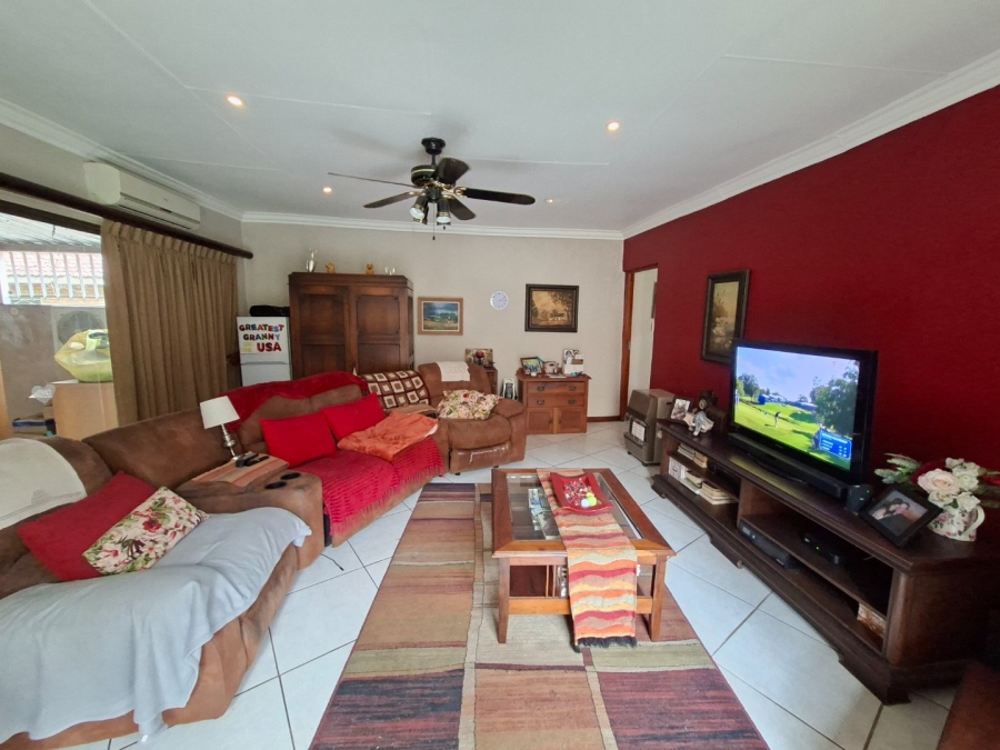 5 Bedroom Property for Sale in Dan Pienaar Free State